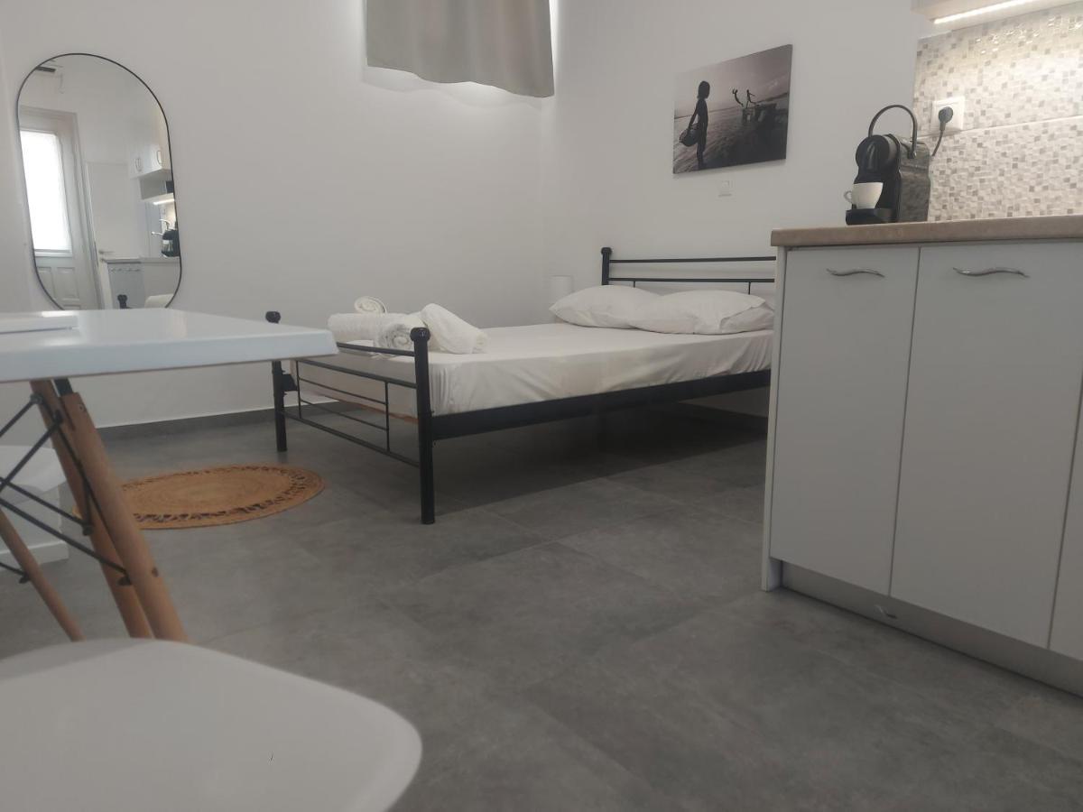 Anemela Studio Basic Naxos City Exteriör bild